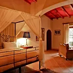 Antigua Villa Santa Monica