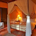 Antigua Villa Santa Monica