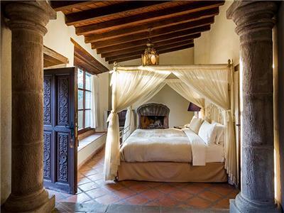 Hotel Antigua Santa Monica 4*