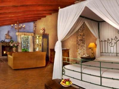Antigua Santa Monica Hotel 4*